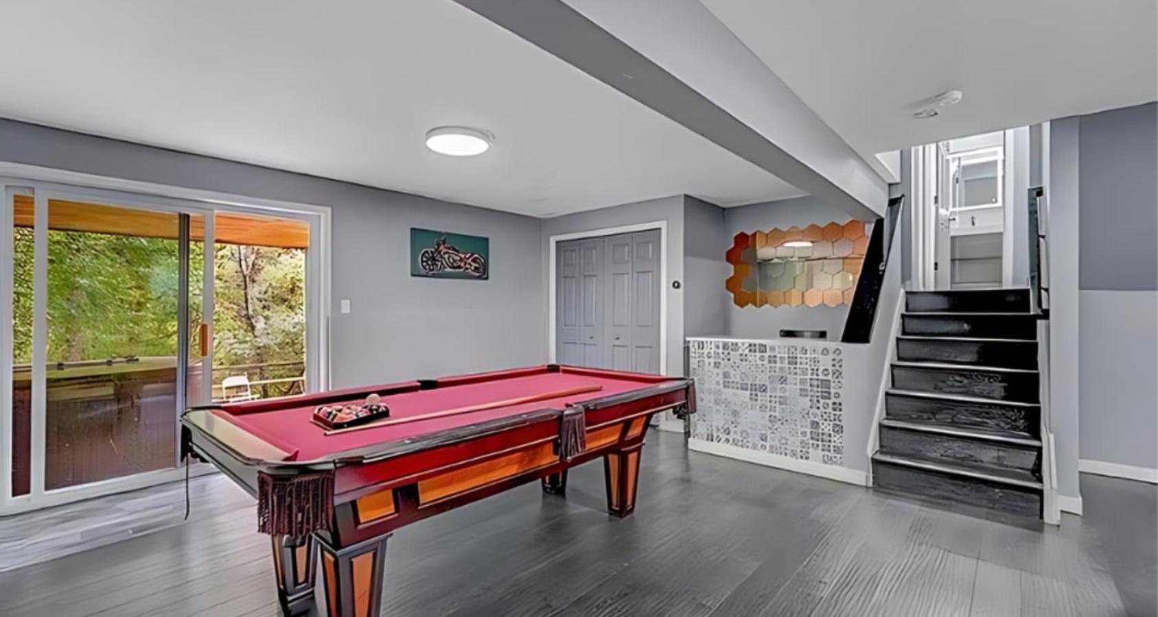 Peaceful Pocono Home With Hot Tub, Gym, & Office Long Pond Exterior foto